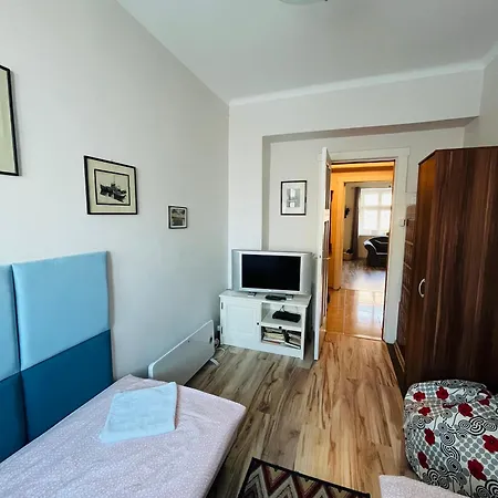 Abrahama 23 * Γκντίνια